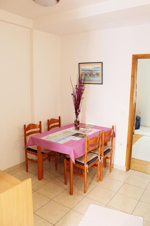 Apartments Petric Makarska Exterior foto