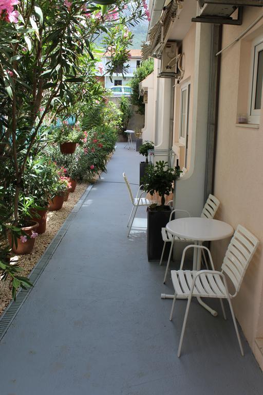 Apartments Petric Makarska Exterior foto